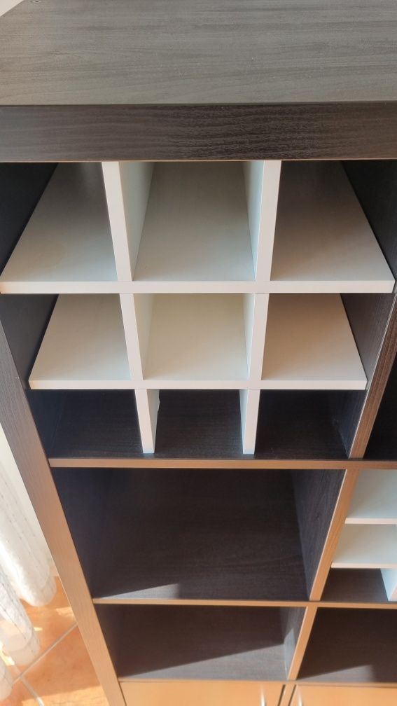 Estante Kallax ikea com garrafeira