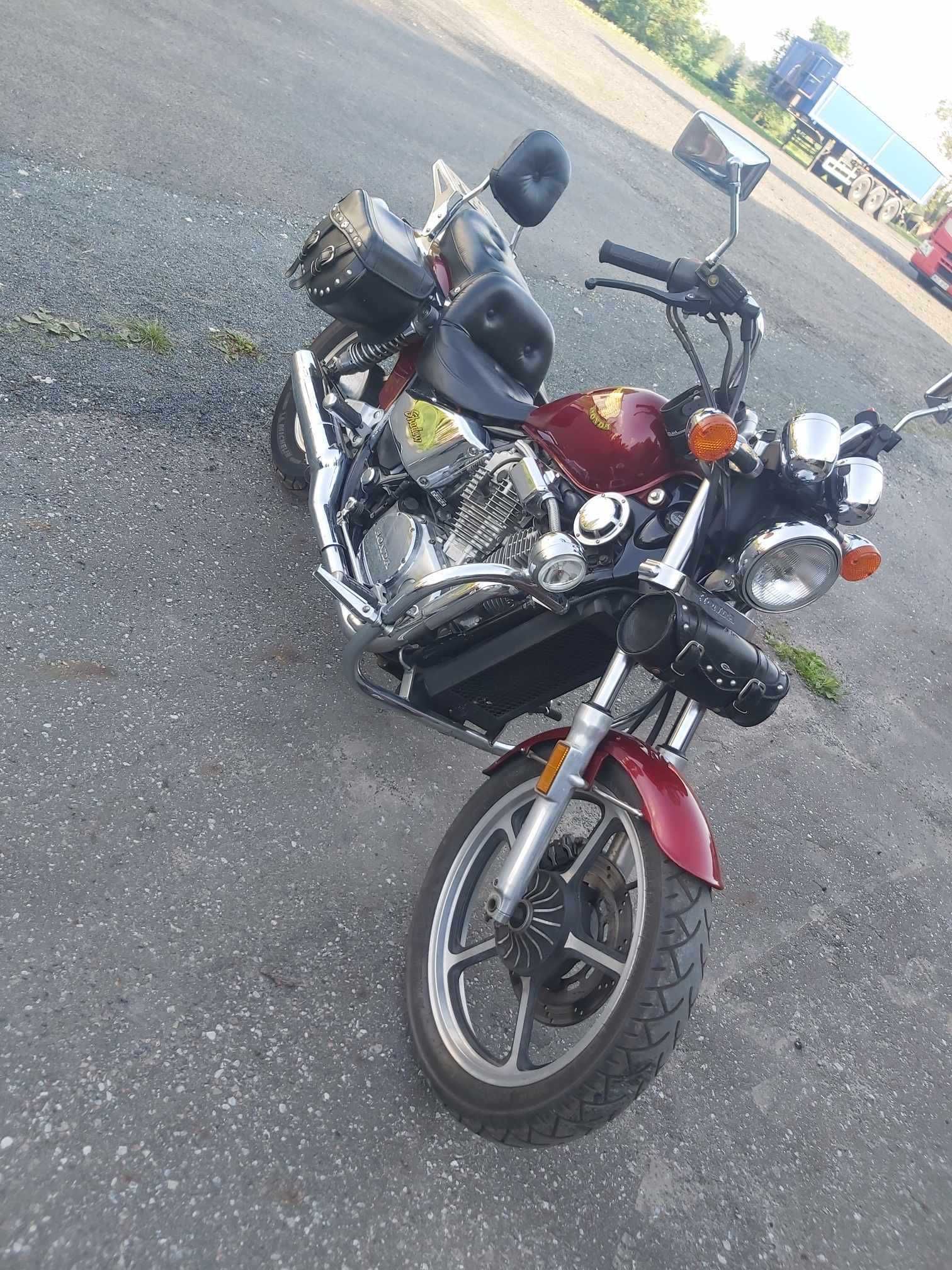 Motocykl Honda Shadow 700