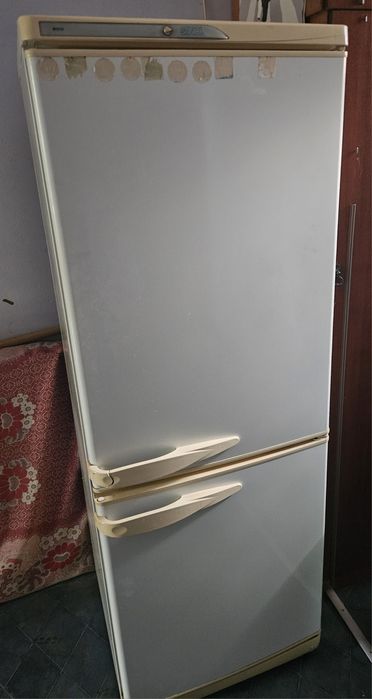 Холодильник Stinol под ремонт или на детали