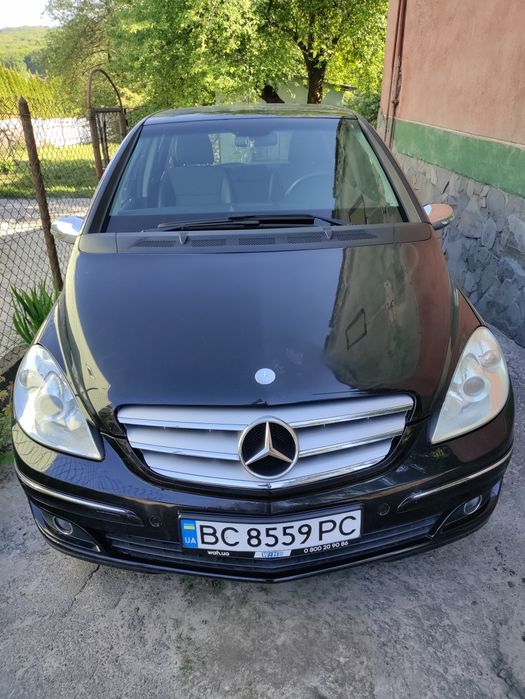Продам мерседес В200..2005р бензин.