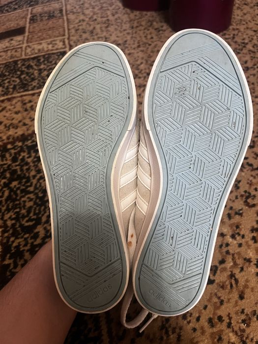 Кеди adidas в чудовому стані