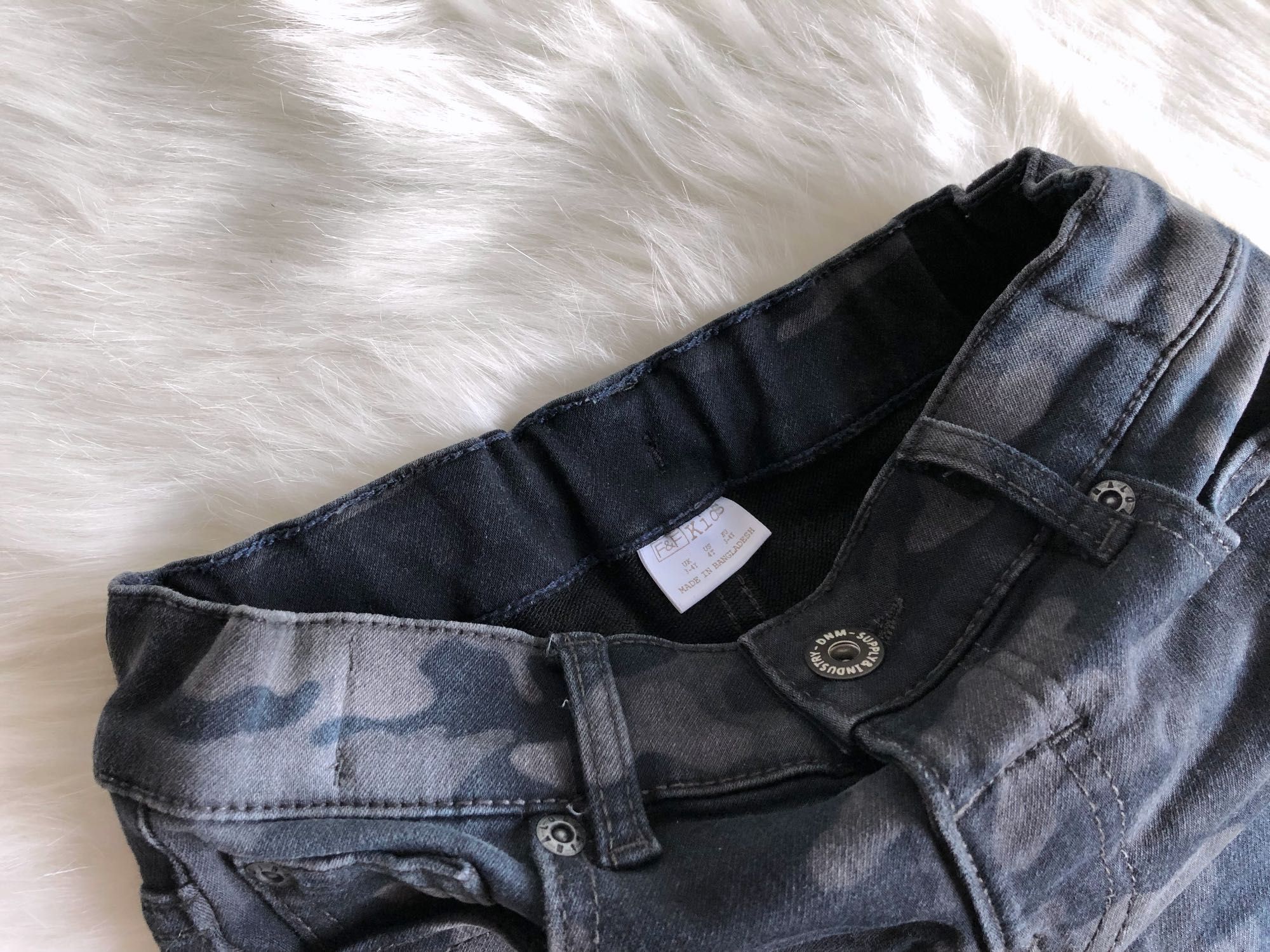 F&F lekkie jeansowe szorty w moro rozm. 3-4 lata