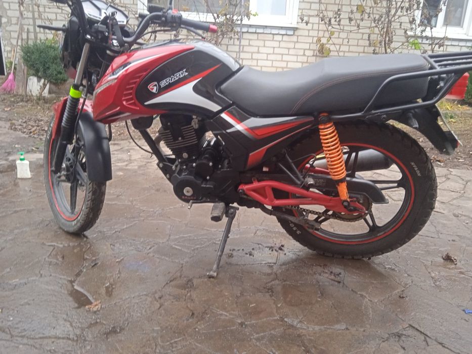 Продам мотоцикл Spark 150,