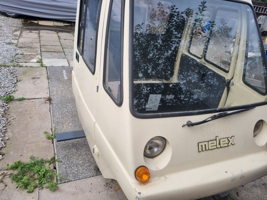Kabina do Melexa.