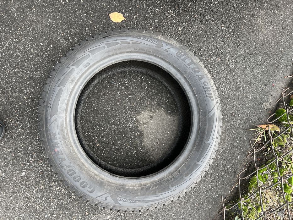 Комплект шин Goodyear EfficientGrip Performance 215/55/16