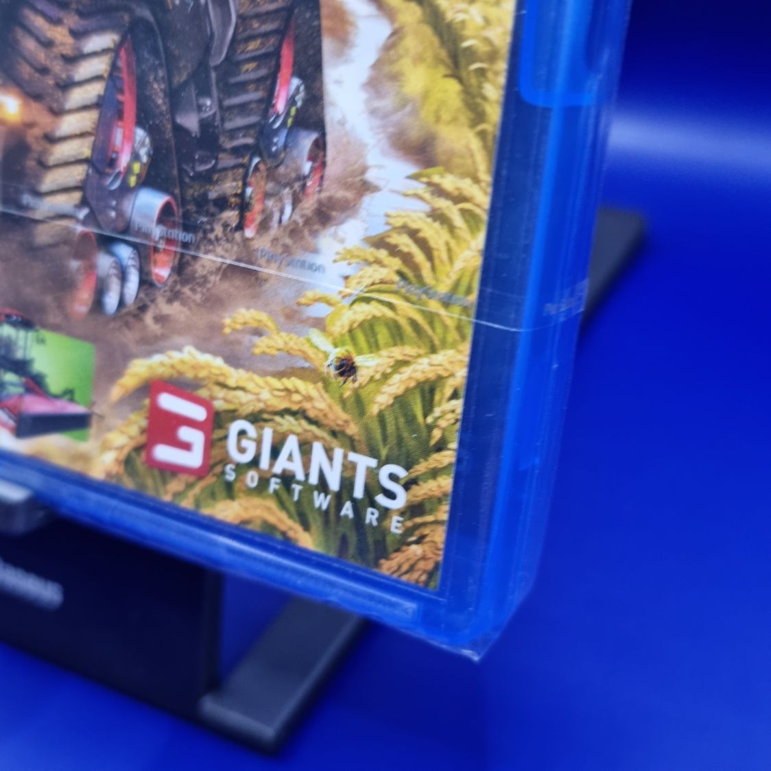 W FOLII Farming Simulator 25 (opis) - gra na PS5