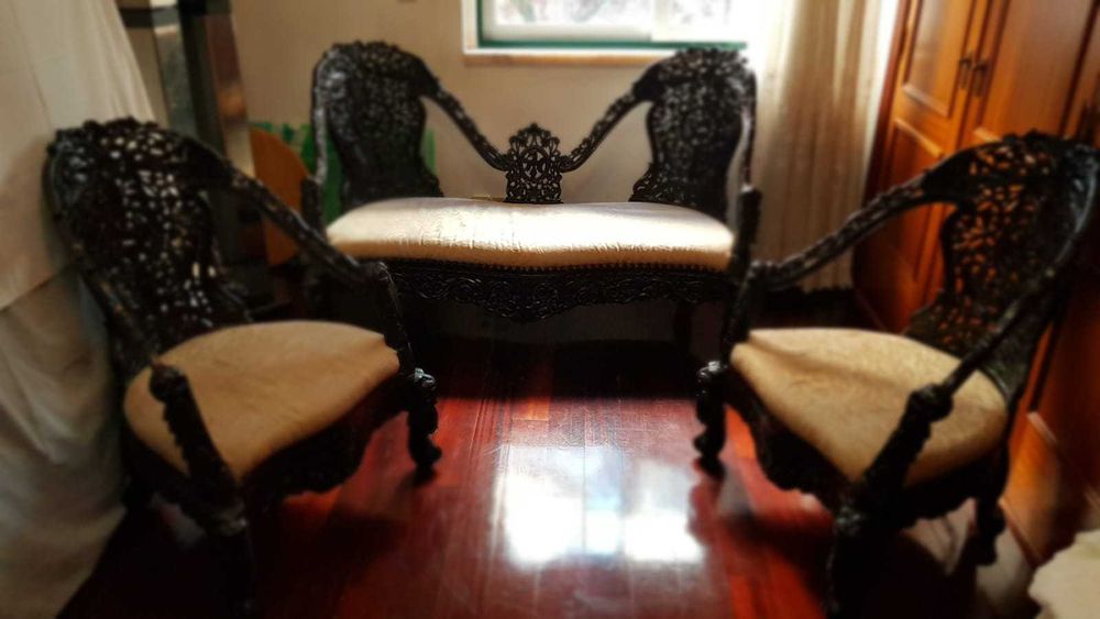 Conversadeira em Pau-Rosa Original Índia