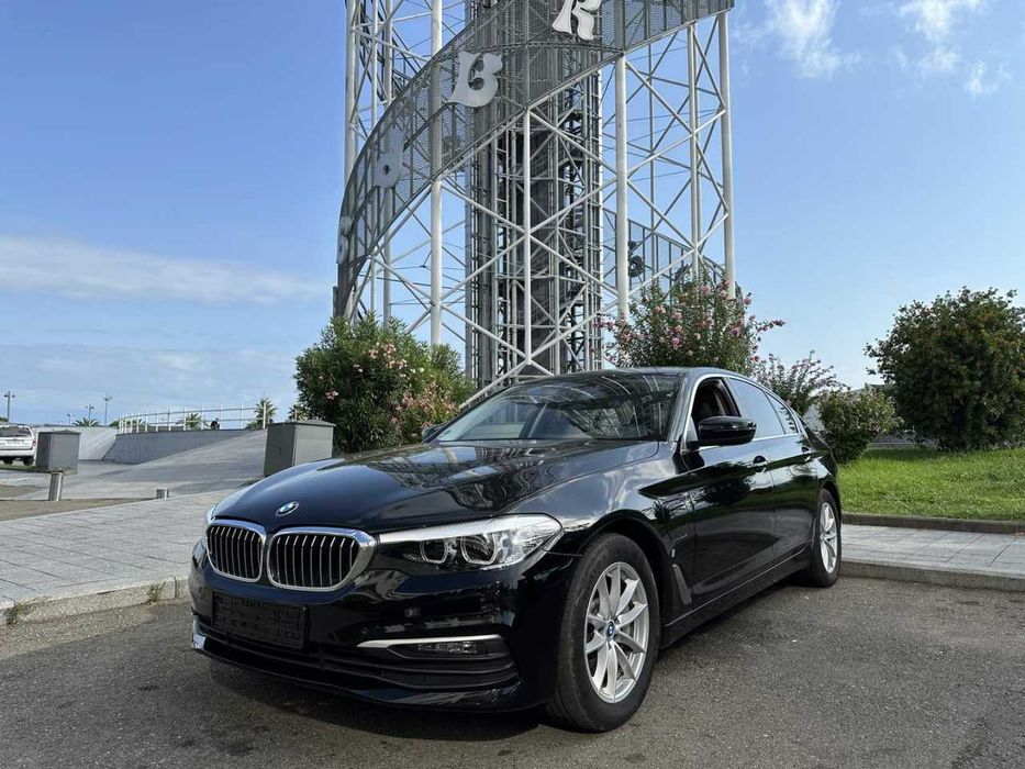 2019 BMW  530 2.0 гибрид