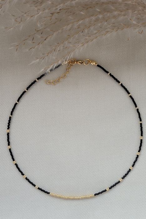 Choker naszyjnik.