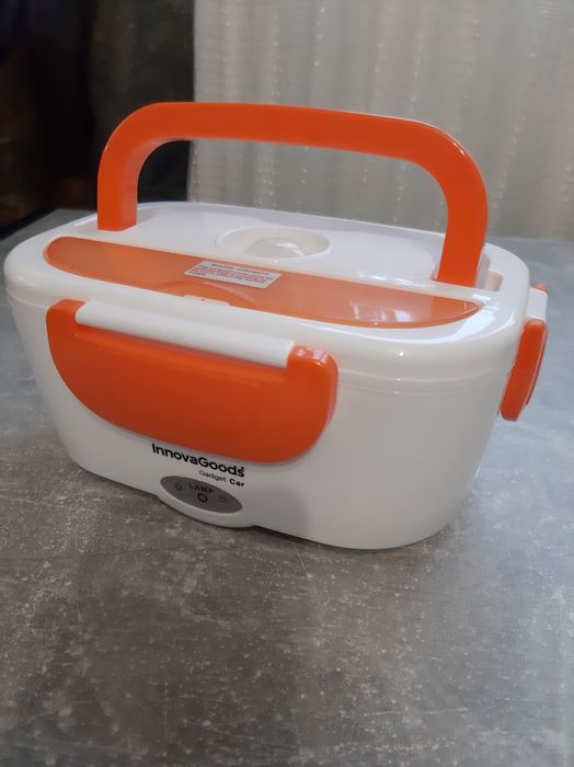 Podgrzewacz żywności samochodowy