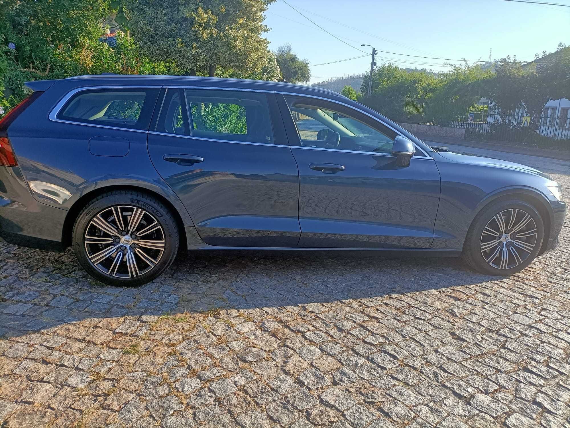 Volvo V60 T8 PHEV Inscription 390 cv