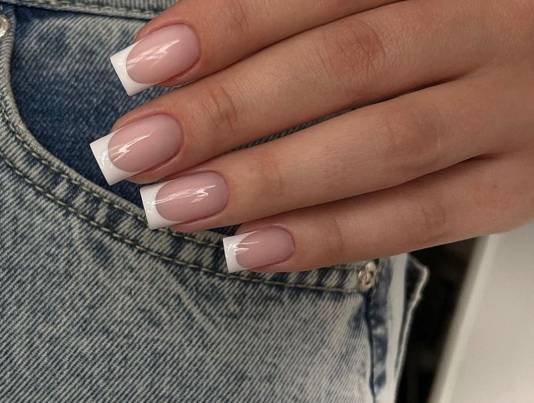 Manicure! Przedłużanie paznokci. 10% rabatu na pierwszą wizytę.