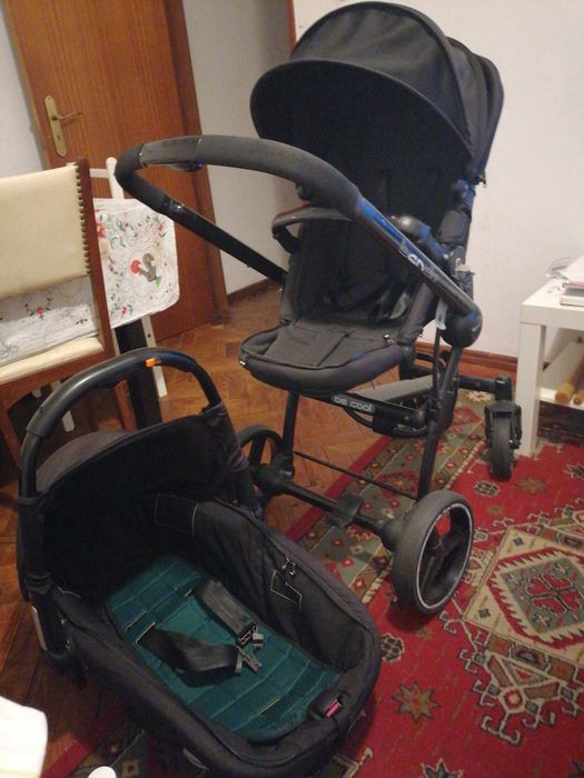 Carinho de bebê com alcofa