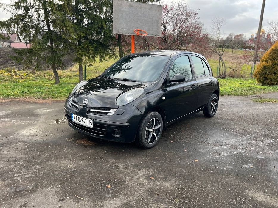 Нісан мікра на Автоматі!