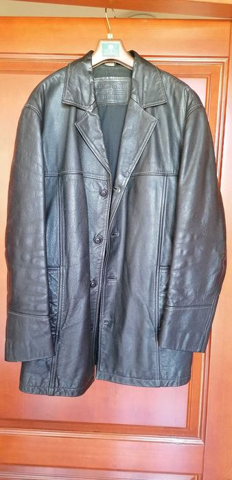 męska czarna kurtka skórzana