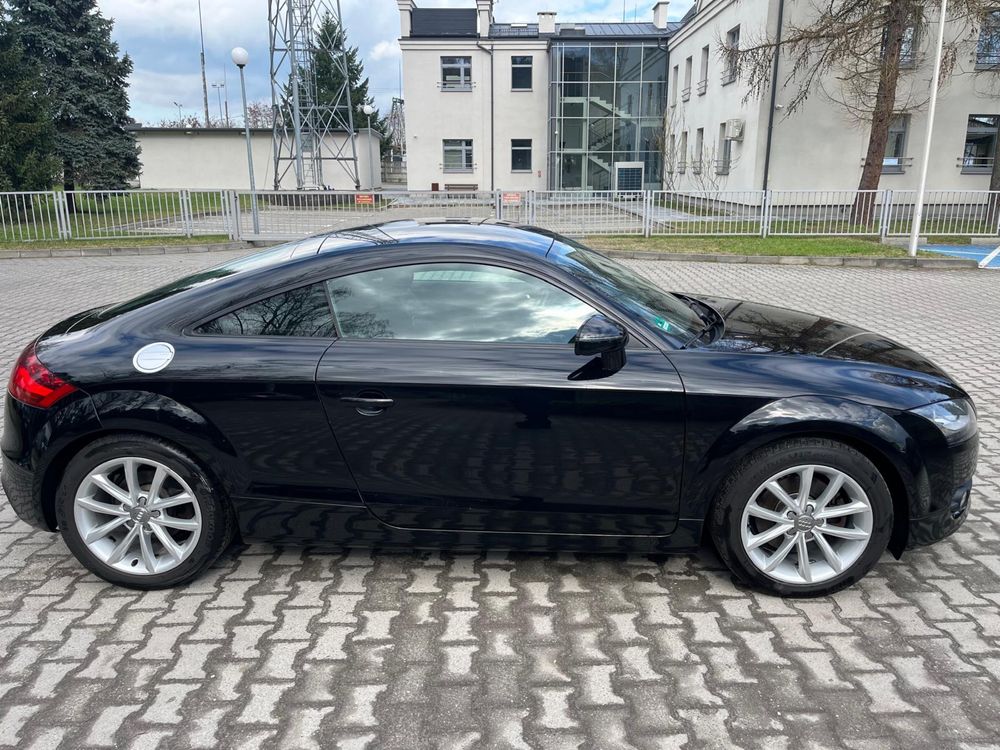Audi TT 1.8T   2012