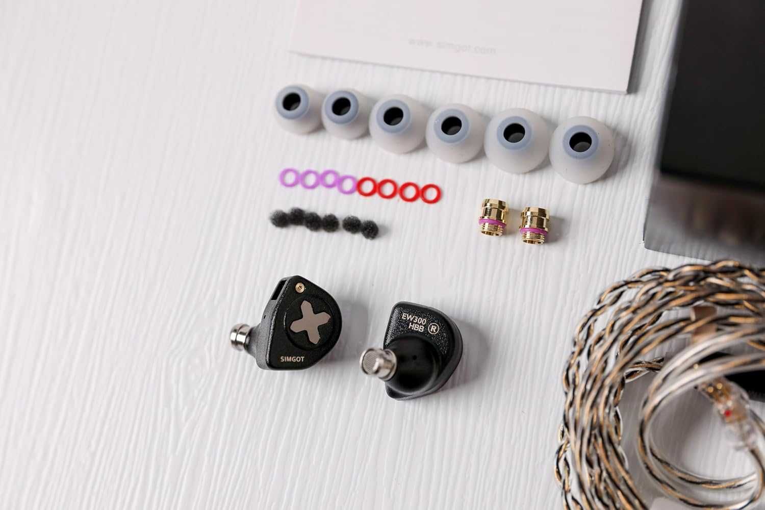 ⇒ Simgot EW300 - трибридные проводные iem's наушники (1DD+1PLA+1PZT)