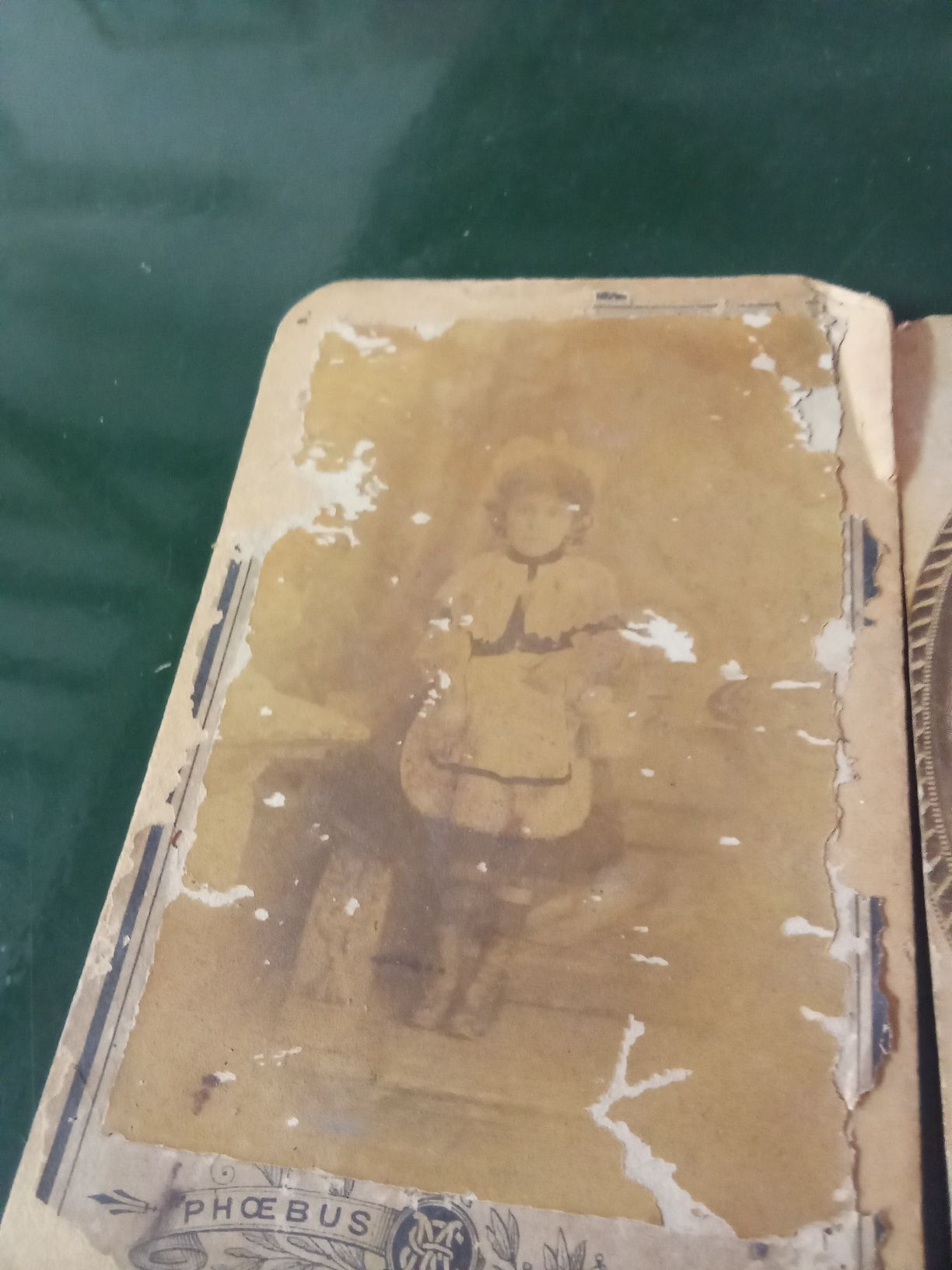 Três fotos centenária de meninas