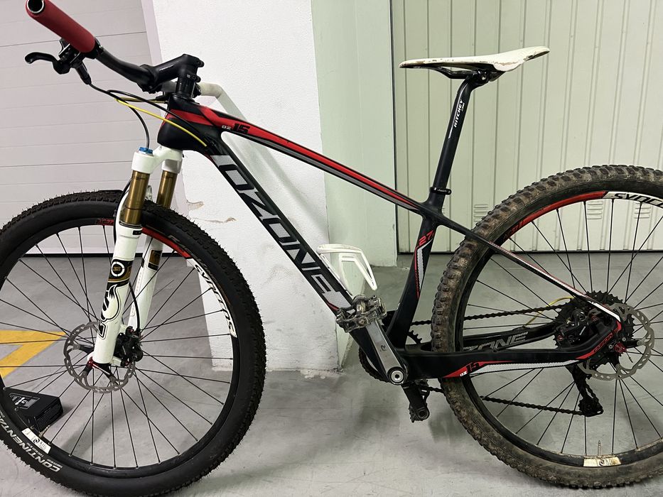 Bicicleta BTT Ozone Carbono