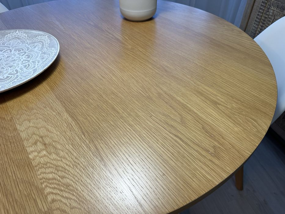 Mesa de sala moderna