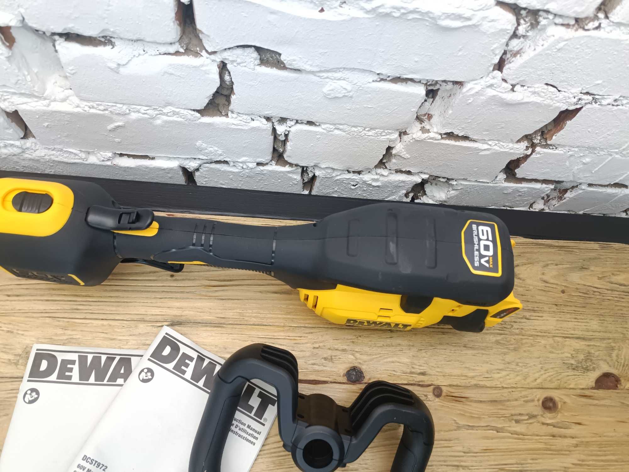 Акумуляторний тример DeWalt FLEXVOLT 60V DCST972 з США Made in Mexico