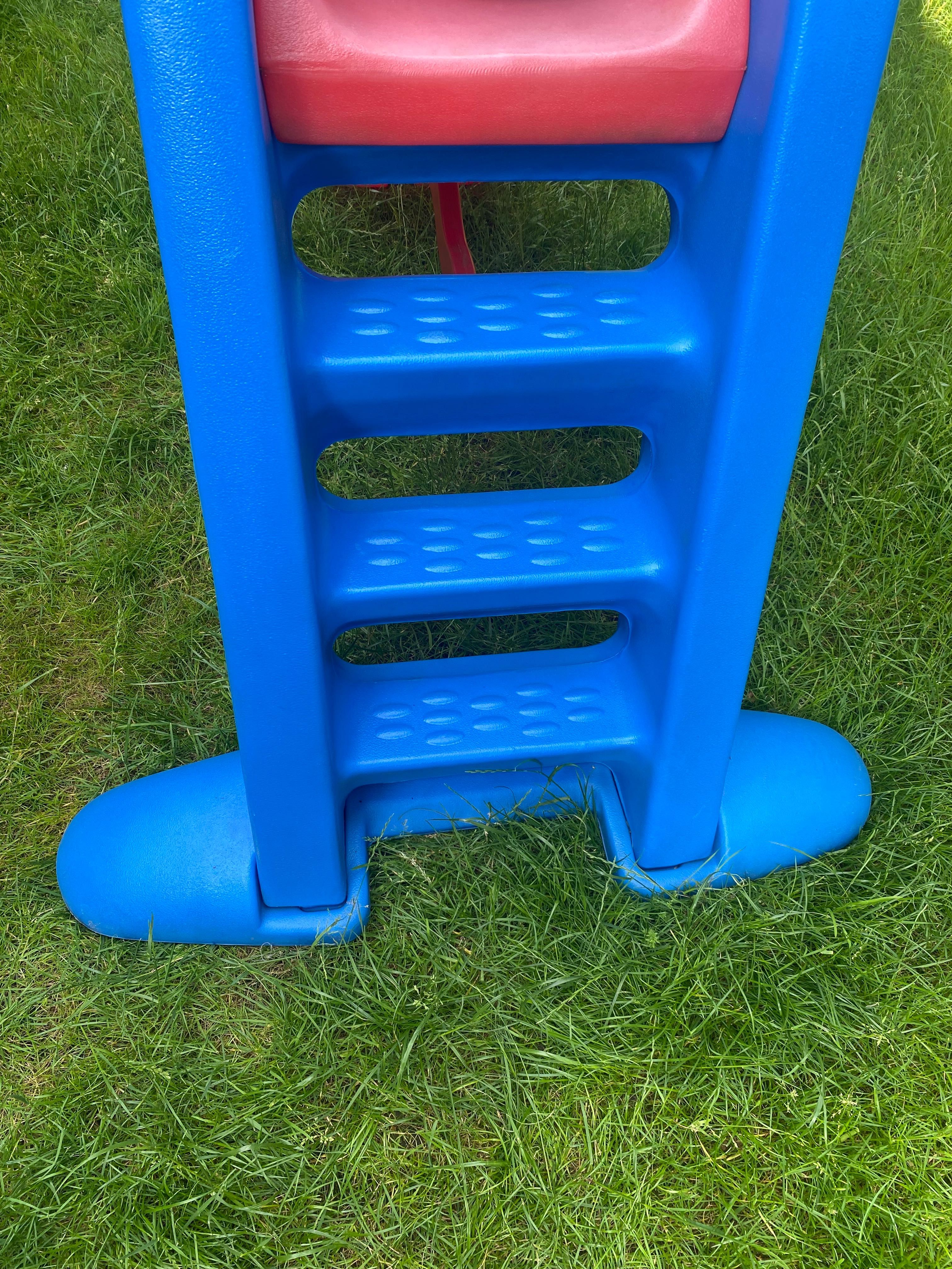 Zjeżdżalnia Little tikes