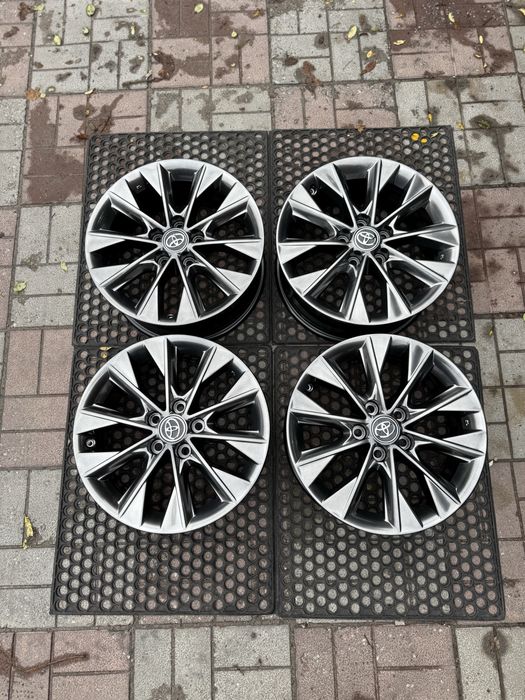 Диски оригінал toyota camry 70 chr avalon lexus es is gs r17 5-114,3