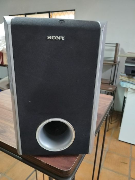 Castiçal de pau preto antigo em bom estado