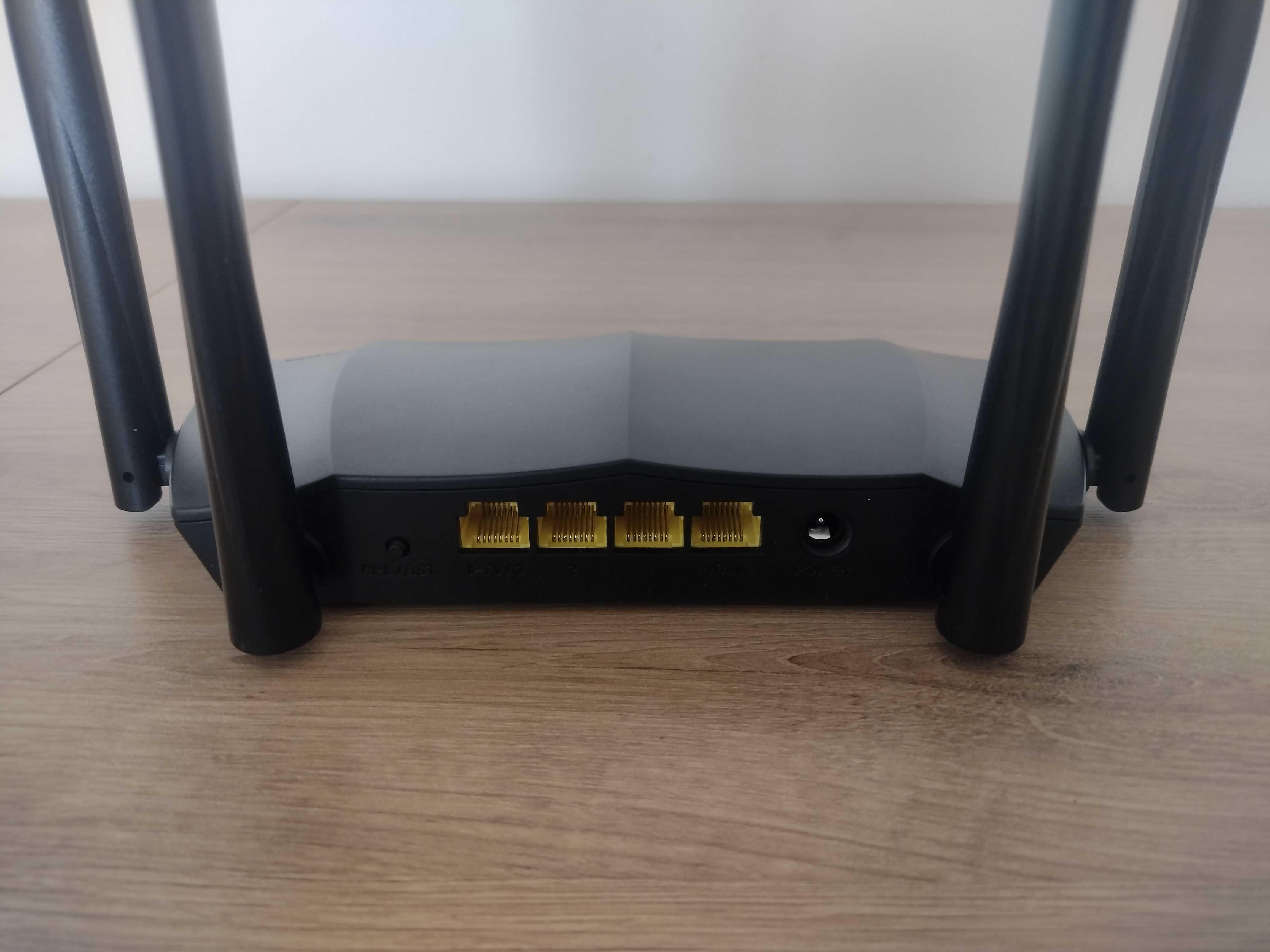 Router Tenda AC8