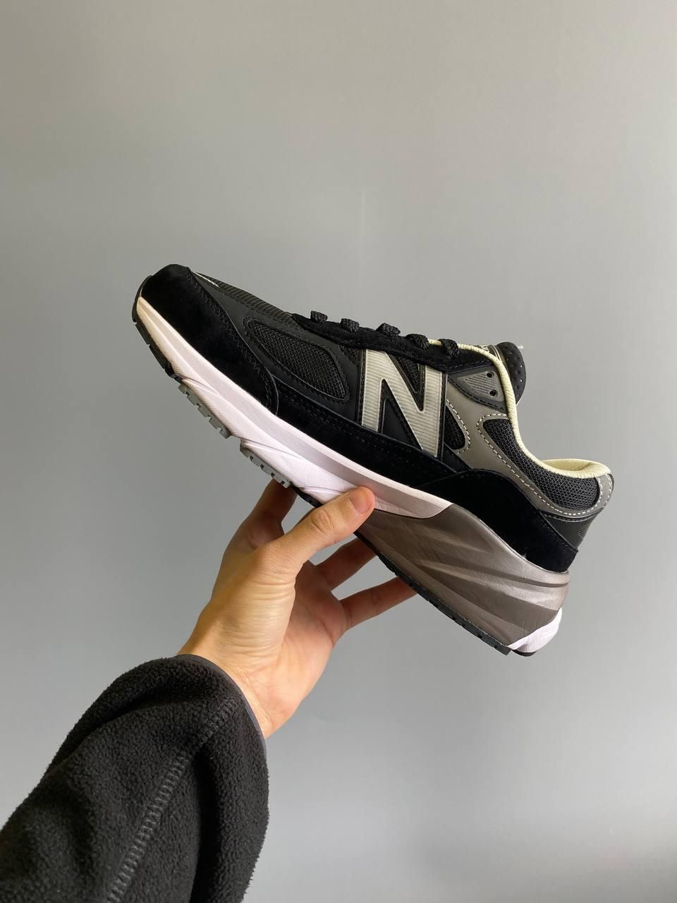 Кроссовки New Balance 990V6