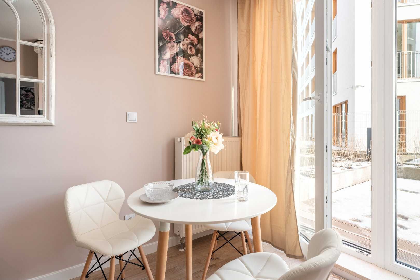 2 pokoje, Warszawa Mokotów, duży balkon, ul. Aignera 34