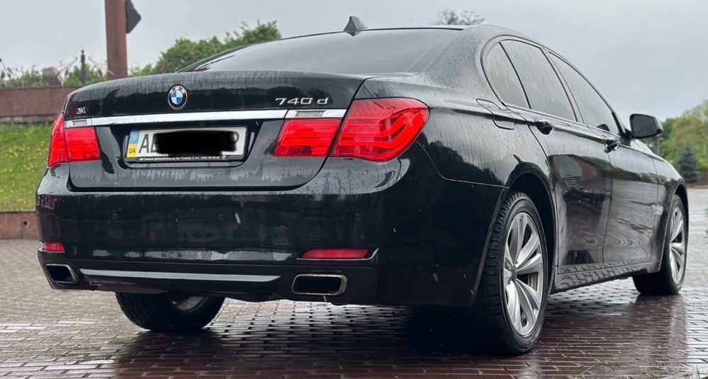 Продам BMW 740d xDrive Official 3.0 дизель 2011