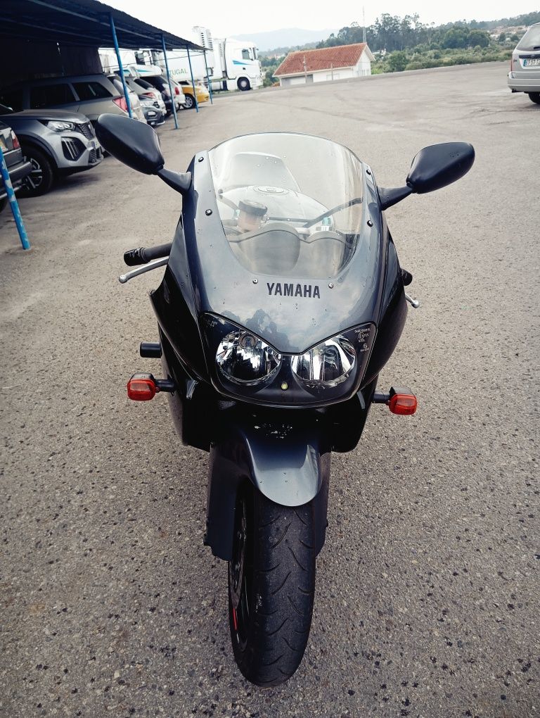 Yamaha YZF 1000r
