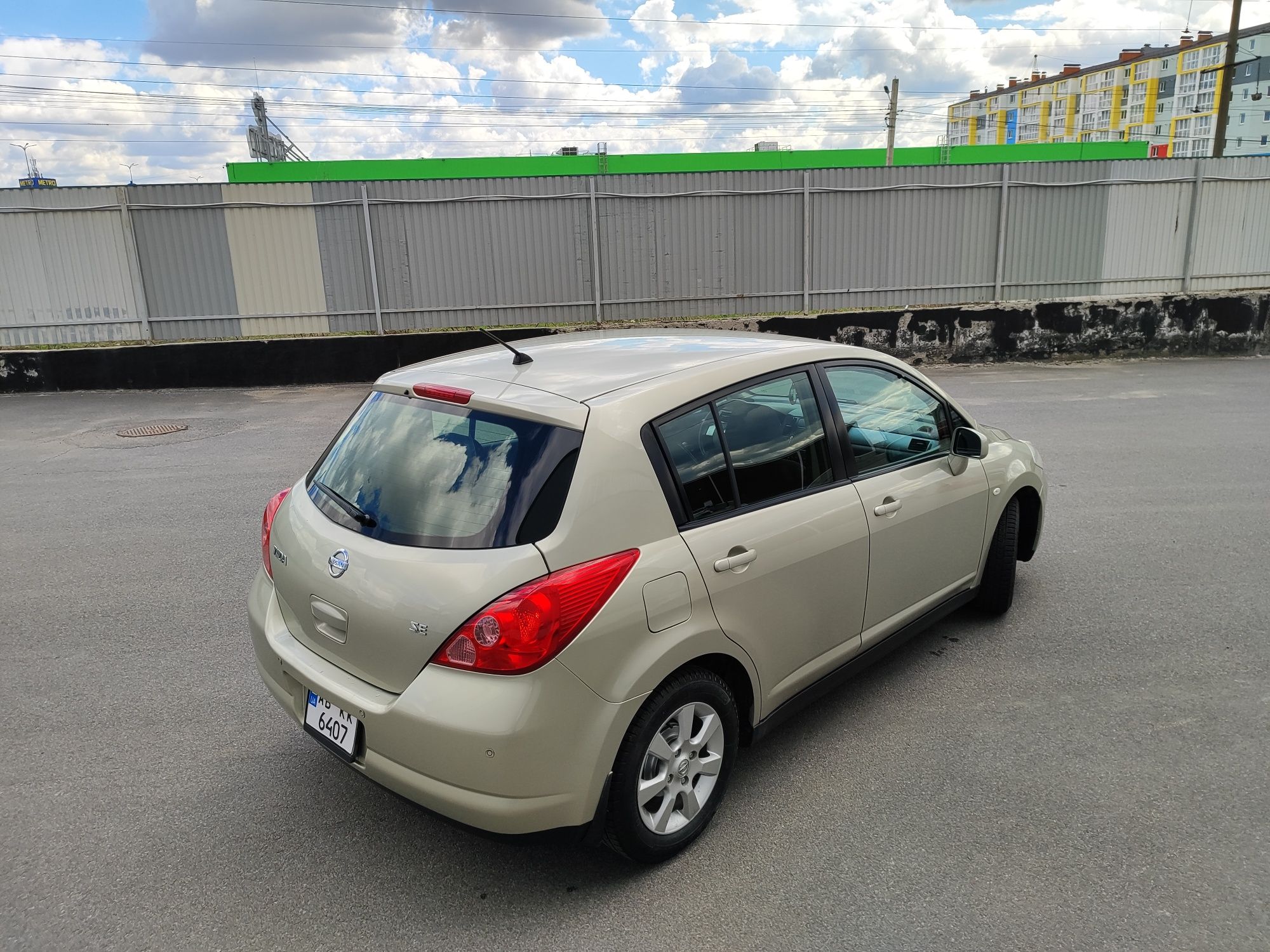 Nissan TIIDA 1.6 бензин