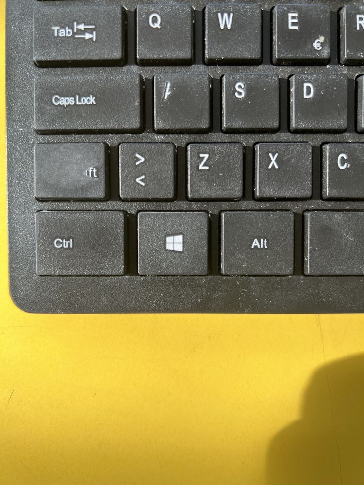 Teclado USB hama keyboard