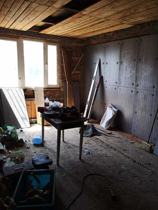 Продам 2- поверховий гараж на Героїв Крут