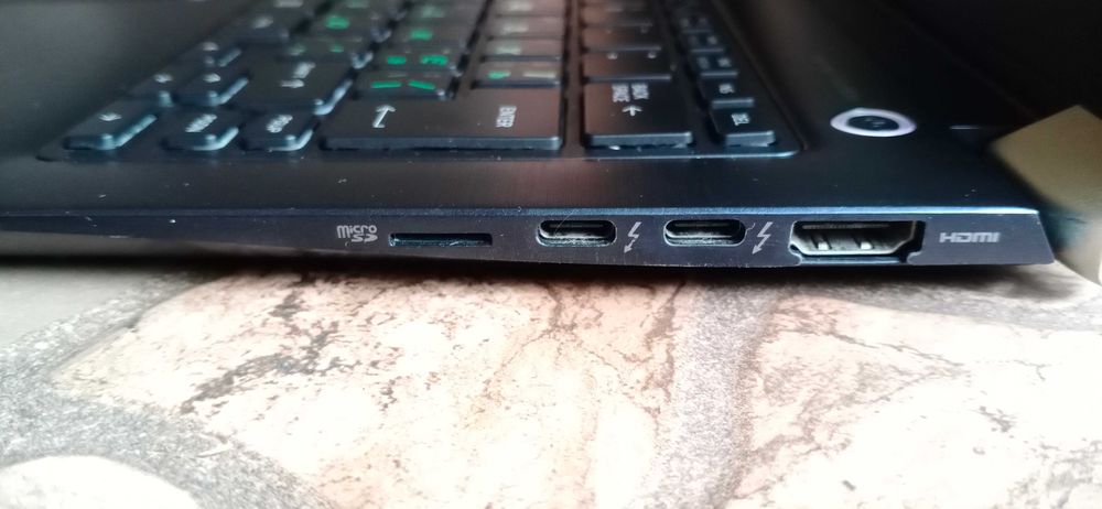 Ноутбук Toshiba X-30 сенсорний, 13Full HD. 8 DDR4. SSD 128. I5-7300.