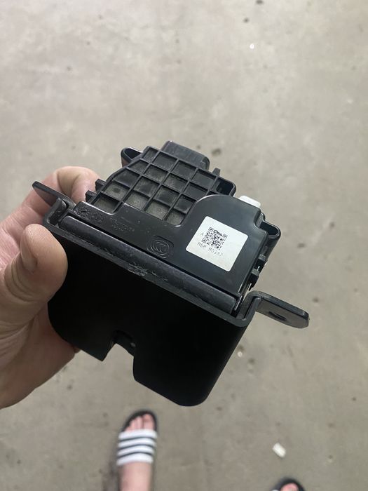 Замок на ляду Tucson 2016 рік замок кришки багажника