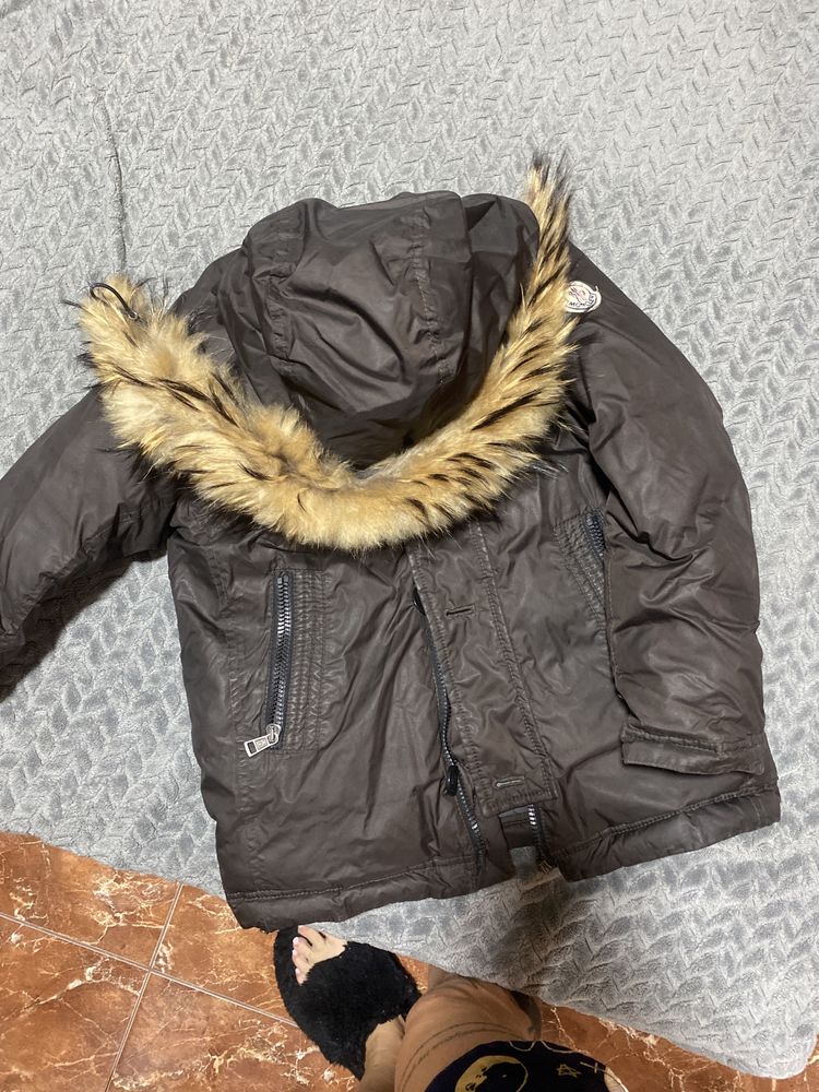Детский пуховик moncler