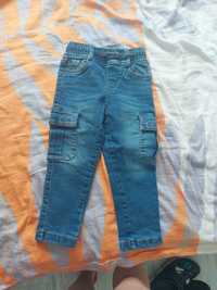 Spodnie jeansowe ocieplane rozmiar 104