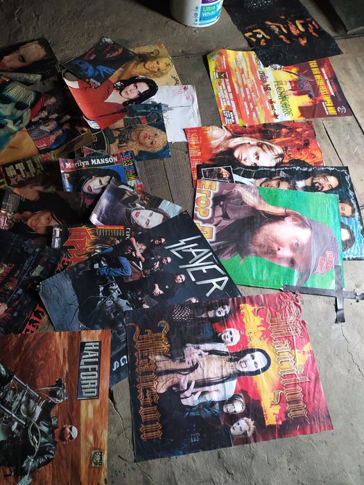 Вирізки з футболок рок