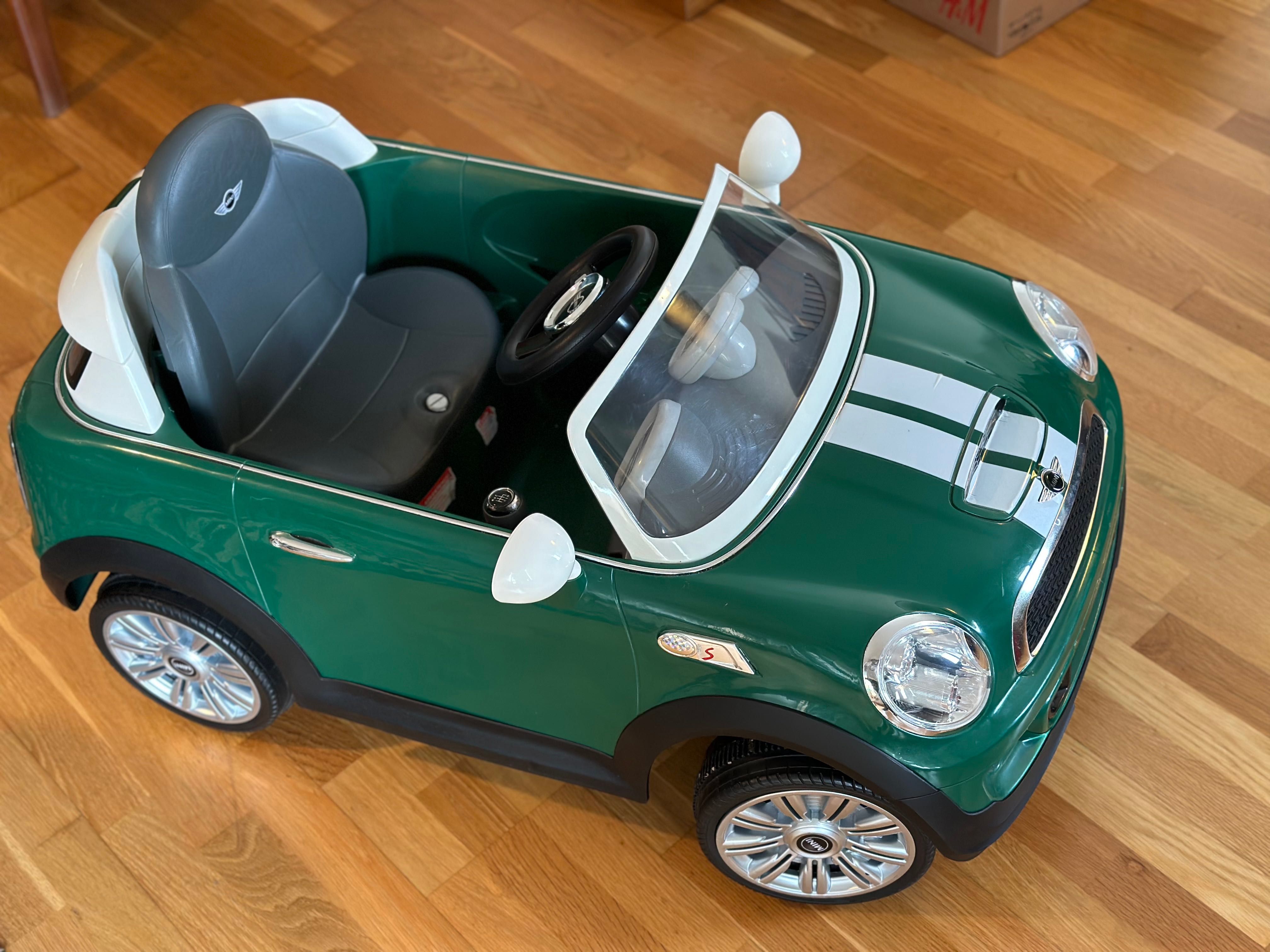 Carro elétrico mini cooper S, com bateria para crianças dos 2-6 anos.