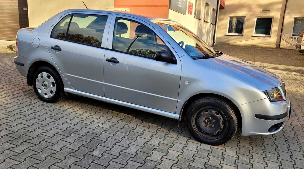 Skoda Fabia I 1.4 SEDAN benz.80KM, Niski przebieg, KLIMA, czujniki tył