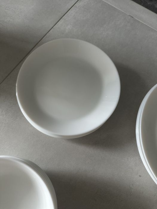 Стеклянные тарелки Ikea