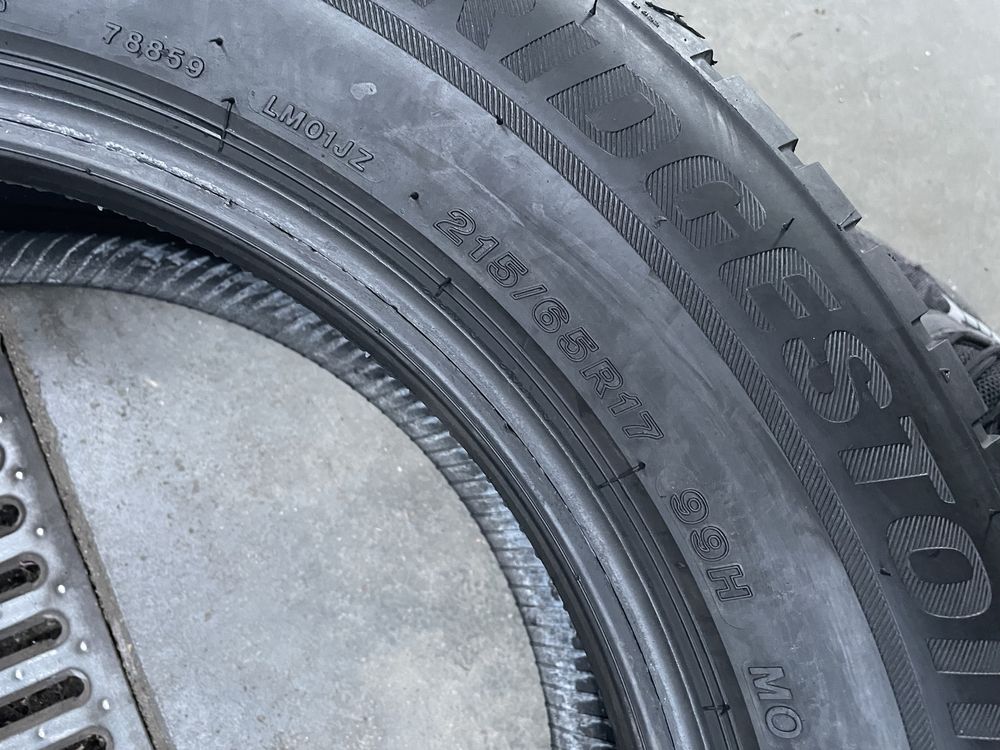 2x opony 215/65/17 bridgestone blizak zimowe 2022 rok