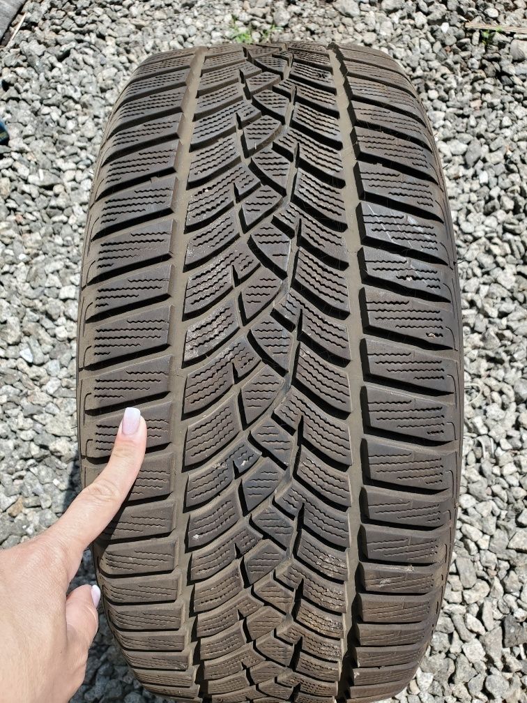 Резина  235/45/18 R18 Goodyear 4шт