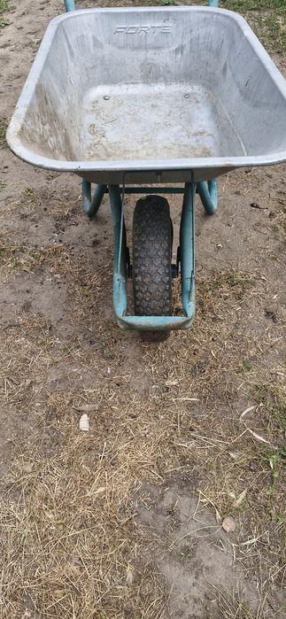 Продам тачку садовую