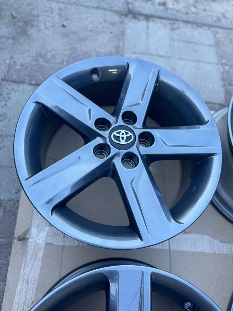 Диски оригінал 5*114.3 r17 toyota camry 55 70 Lexus es is