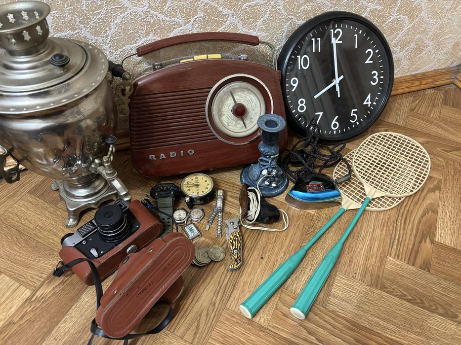Одним лотом. Годинники, радіо і тд