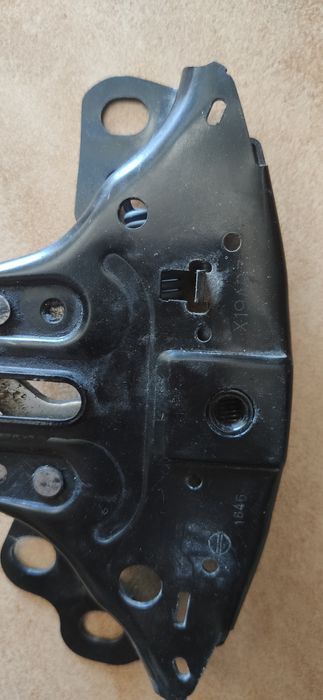 Nissan e-nv200, LEAF, zamek maski